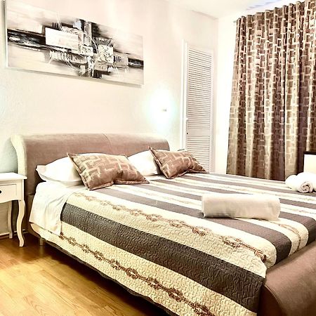 Holiday Resort Laura Zadar Bagian luar foto