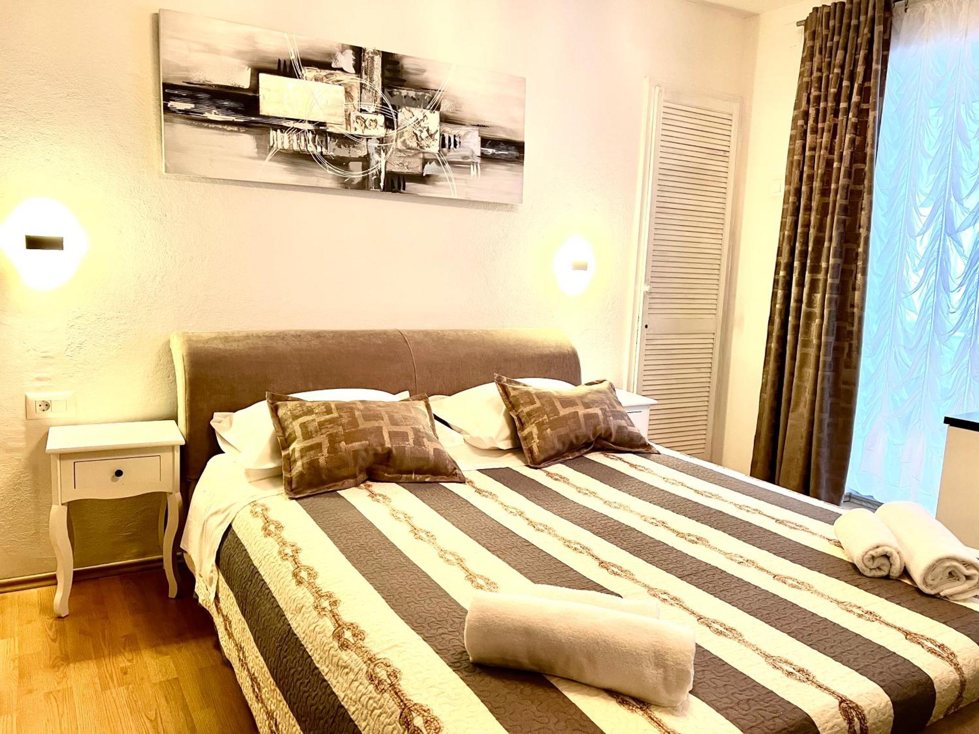 Holiday Resort Laura Zadar Bagian luar foto